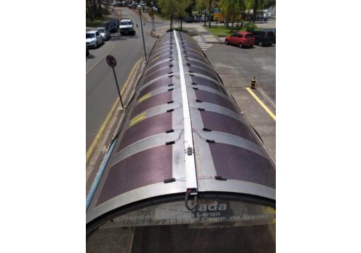 Painéis solares na estação tubo do Centro Politécnico